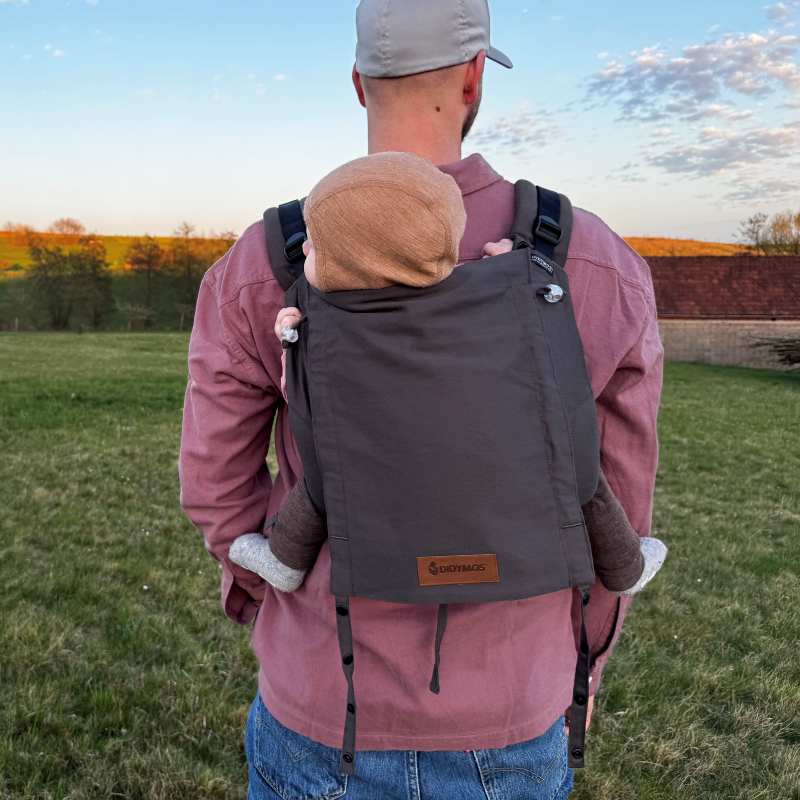 パパのおんぶデビューに最適なおんぶ紐｜ディディゴー モカ – ディディモス