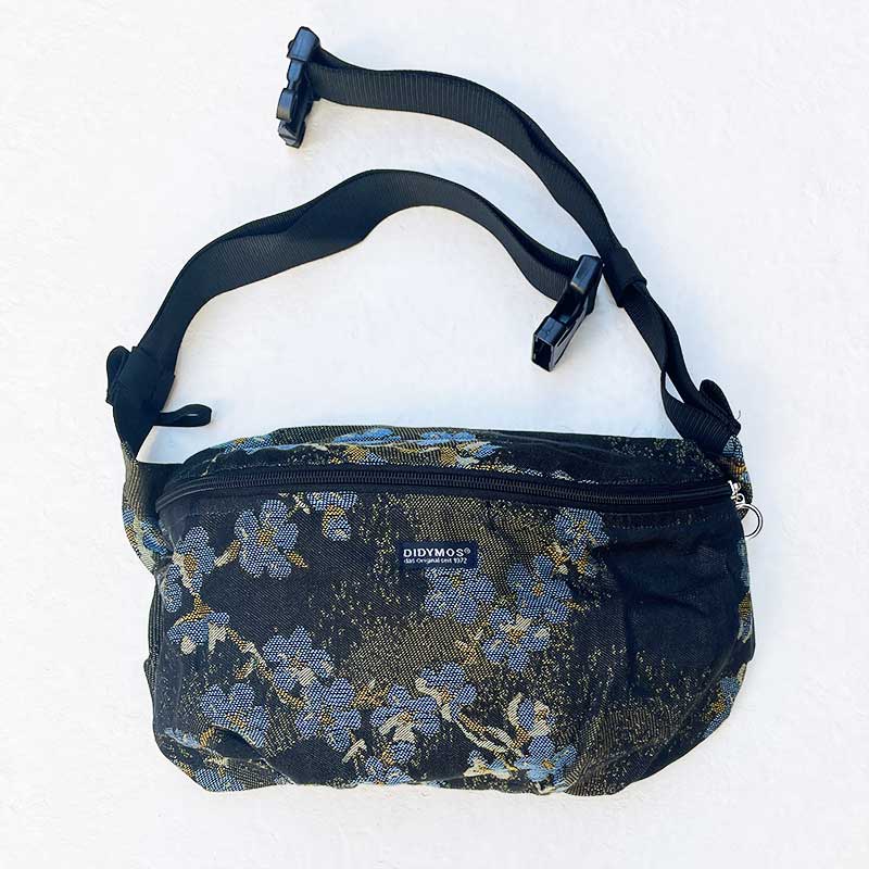 ボディバッグ ウエストポーチ おしゃれなママーズバッグ 軽量で余裕の