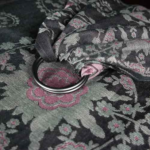 ピンクとグレーの花模様のリングスリング