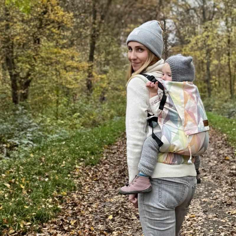 パパも使いやすいユニセックスの幼児用抱っこ紐 ｜ディディフィックス