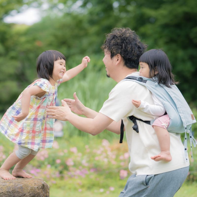 おんぶ リュック感覚で簡単装着｜爽やかなオーシャンブルー