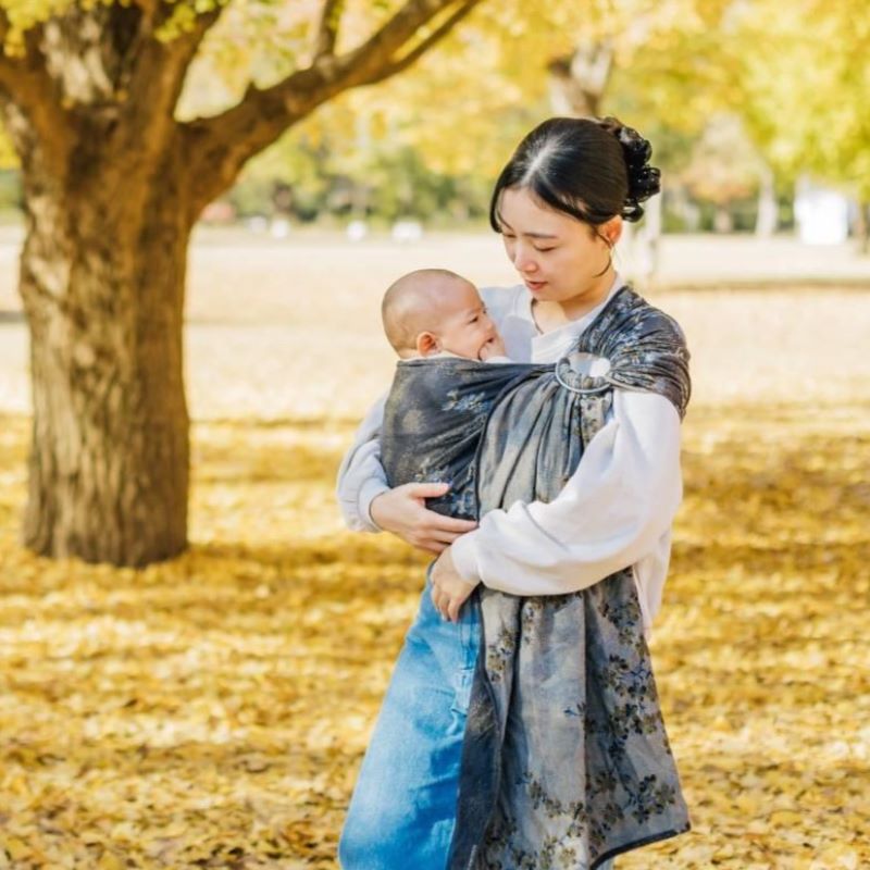 DIDYMOS 抱っこ紐 ベビーラップ　ブルーブロッサム 新生児にも使える 春おすすめ スリング ｜ディディモス ブルーブロッサム