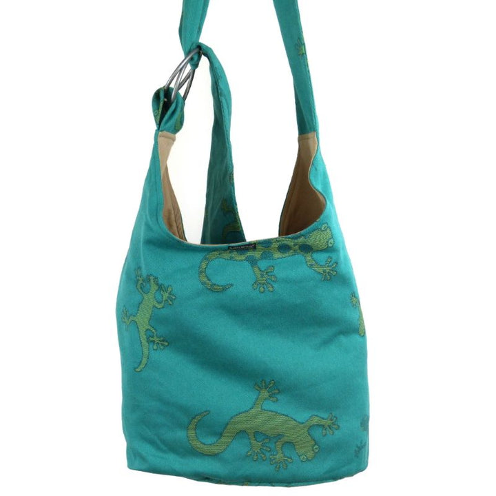 ママバッグ アニマル模様 赤ちゃんとのお出かけに便利な大きさ