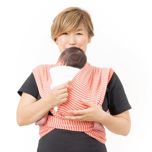 抱きおろしが簡単の伸縮性のベビーラップは外出や長時間の抱っこ