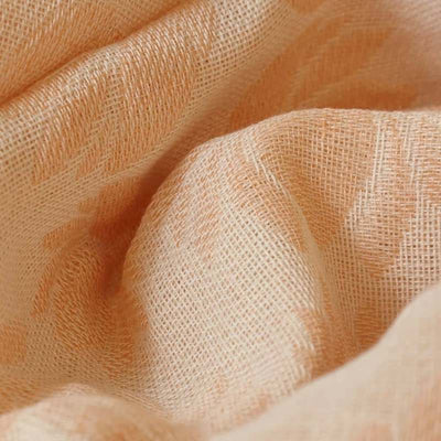 アプリコット色に蓮柄のガーゼ生地のような布