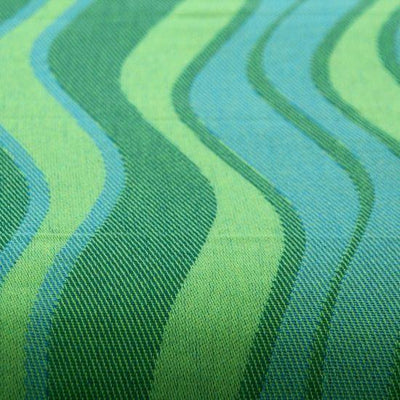 緑の波模様のベビーラップ