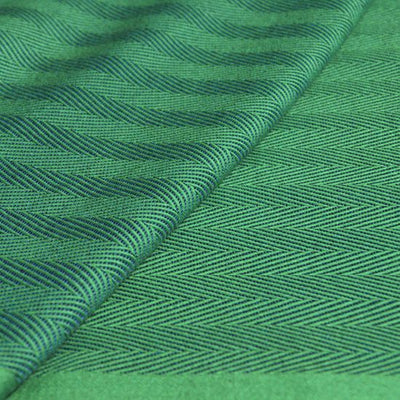 グリーンの柔らかいベビーラップの布