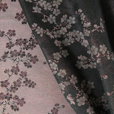 表はピンク裏はチャコールの桜模様の布地