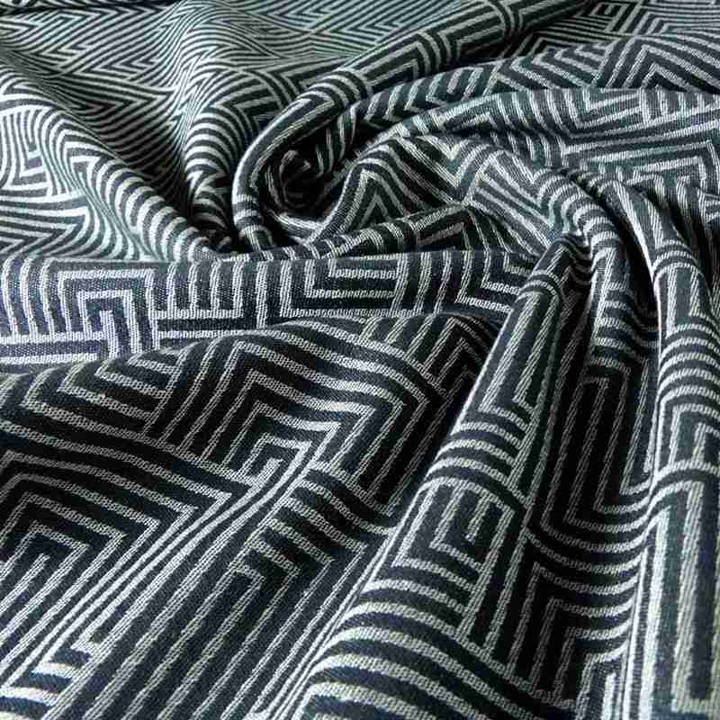 ホワイトとブラックの幾何学模様の織物