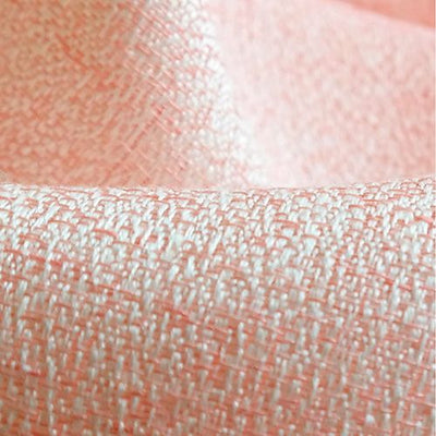 ローズピンクの布地のアップ写真