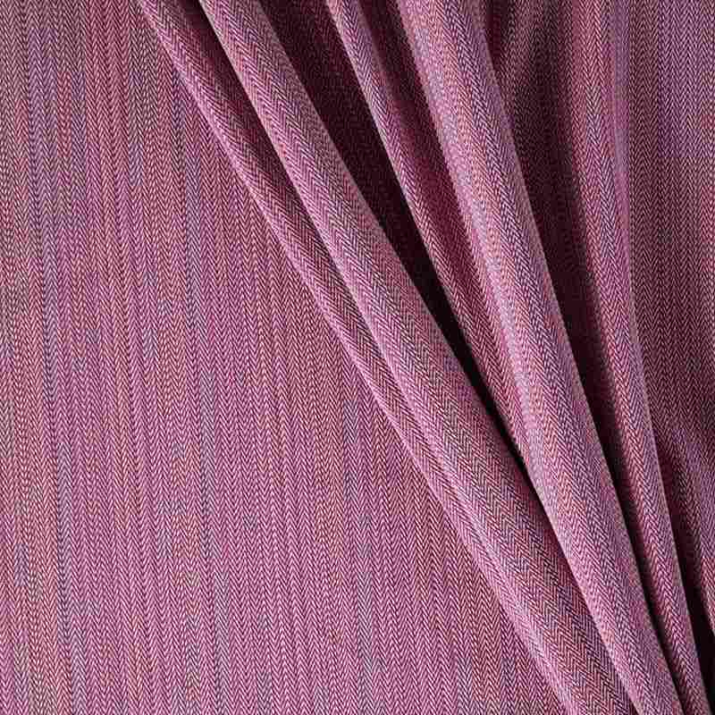 深みのあるローズピンクのふんわりとしたリスカ織のベビーラップ