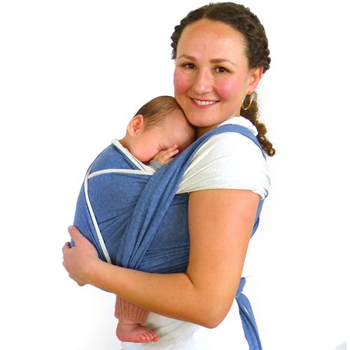 青い抱っこ紐で赤ちゃんを抱っこする女性